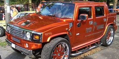 File:Hummer H2 SUT from 2005 STRUT Tuning frontleft 2009 ...