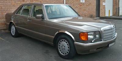 File:1987-1991 Mercedes-Benz 300 SEL (V 126) sedan (2010 ...