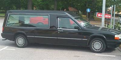 File:1993 Volvo 940 Hearse.jpg - Wikimedia Commons