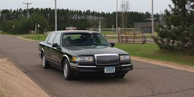 1996 Lincoln Town Car | Francis invited me to ride along ...