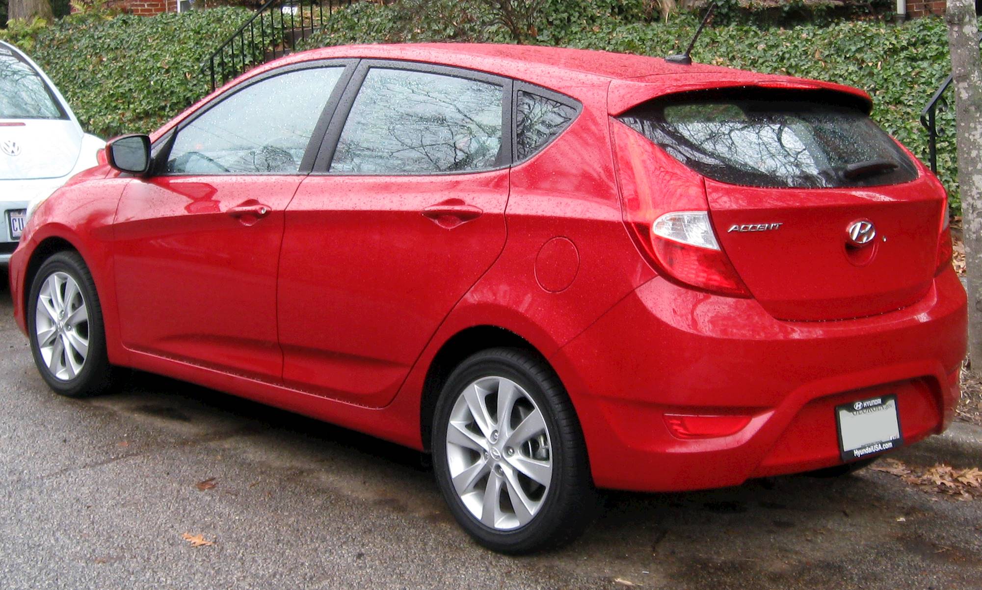 2012 Hyundai Accent GLS Sedan 1 6L Auto