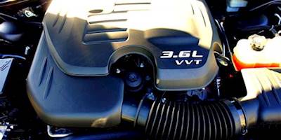 File:Engine Close-up - 2012 Chrysler 300S (6996092596).jpg ...