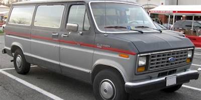 Ford Club Wagon XLT