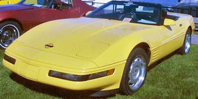 File:'92 Chevrolet Corvette Convertible (Auto classique ...