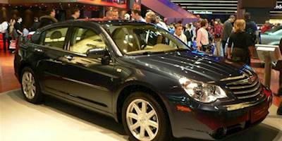 Chrysler Sebring (sedan) – Wikipedia, wolna encyklopedia