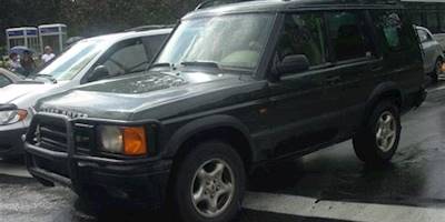 File:'99-'01 Land Rover Discovery.JPG - Wikimedia Commons