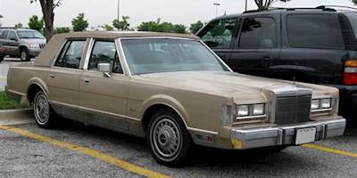 Lincoln Town Car — Wikipédia