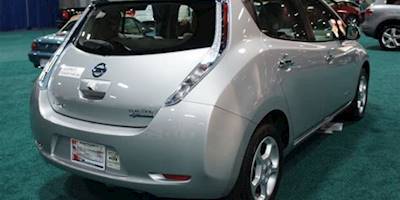 File:Nissan Leaf WAS 2012 0766.JPG - Wikimedia Commons