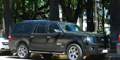 File:Ford Expedition EL Limited 2007 (16287650676).jpg ...