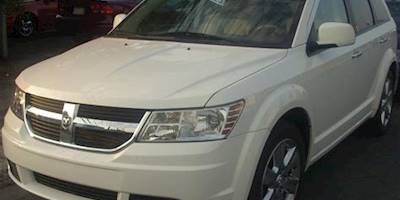 File:'10 Dodge Journey R-T -- Front.jpg - Wikimedia Commons