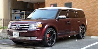 Ford FLEX Limited 2011 with 22inch wheels of Giovanna