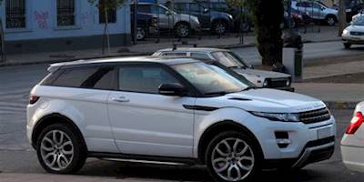 File:Land Rover Range Rover Evoque Coupe SD4 Dynamic 2013 ...