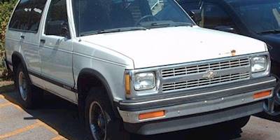 File:'91-'92 Chevrolet S-10 Blazer 4-Door.jpg - Wikimedia ...