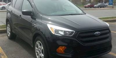 File:'17 Ford Escape & '14-'16 Nissan Rogue.jpg ...