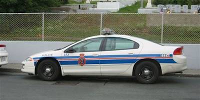 File:Royal Newfoundland Constabulatory Dodge Intrepid ...
