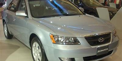 File:2008 Hyundai Sonata (Montreal).jpg