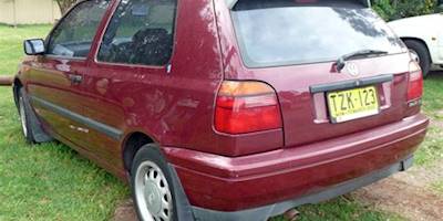 File:1995-1996 Volkswagen Golf (1H) CL 3-door hatchback 01 ...