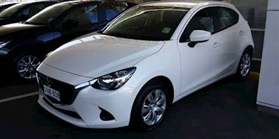 Mazda 2 White 2014