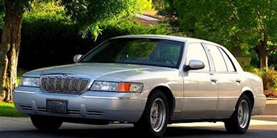 File:1998-2002 Grand Marquis front.jpg