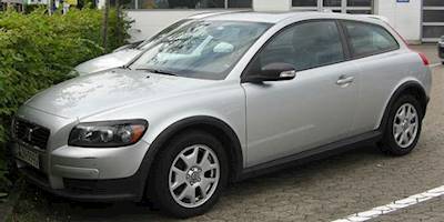 File:Volvo C30 2.0 D front 20100731.jpg - Wikimedia Commons