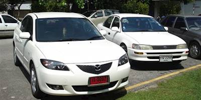File:Mazda 3 white.jpg - Wikimedia Commons