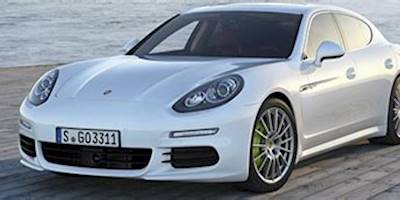 Video: Porsche pronkt met de Panamera S E-Hybrid ...