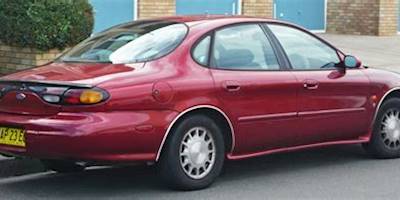 1996 Ford Taurus Sedan