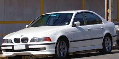 File:BMW 540i 4.4 2000 (14056378395).jpg - Wikimedia Commons