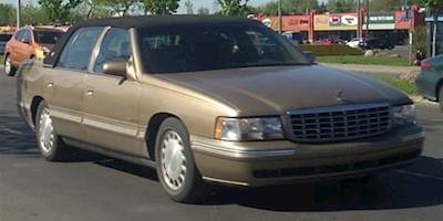 File:1997-99 Cadillac DeVille.JPG - Wikimedia Commons