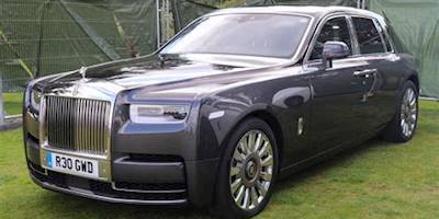 File:2019 Rolls-Royce Phantom V12 Automatic 6.75.jpg ...