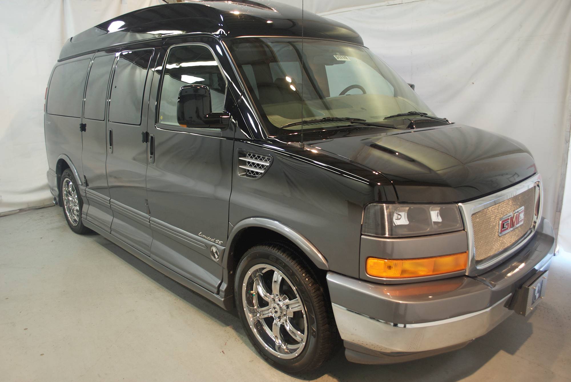 2000 GMC Savana RV G1500 Cargo Van 4spd auto w/OD