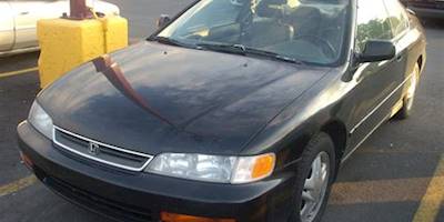 File:1996-97 Honda Accord Coupe.JPG - Wikimedia Commons