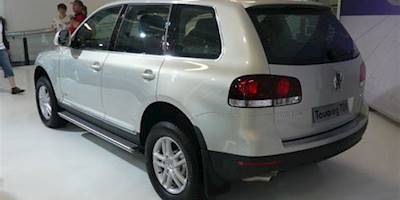 File:2007-2008 Volkswagen Touareg V6 TDI 02.jpg ...