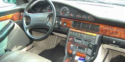 File:Audi V8 innen.JPG - Wikimedia Commons
