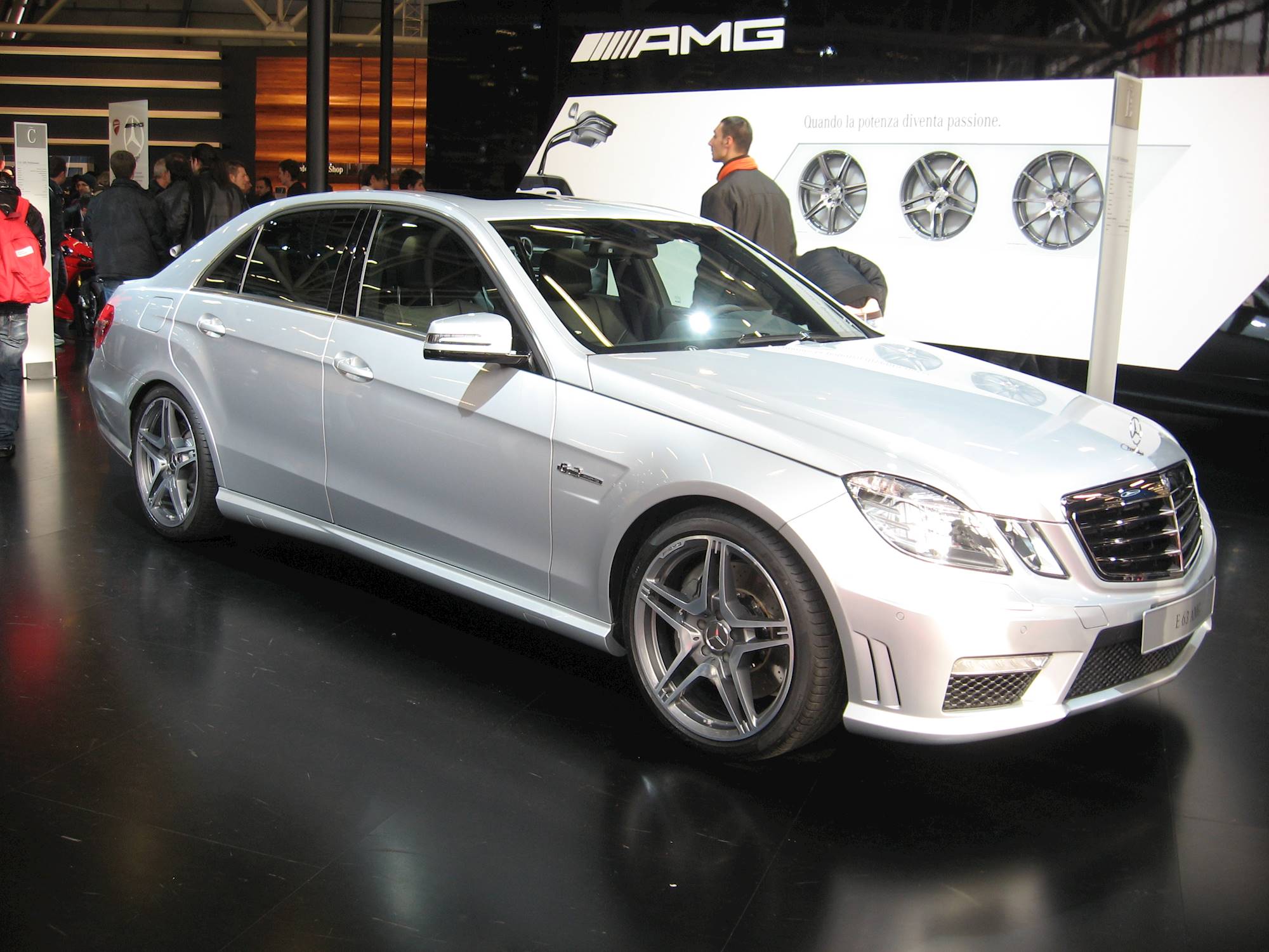 File:Mercedes-Benz E63 AMG S (W212) rear.jpg - Wikipedia