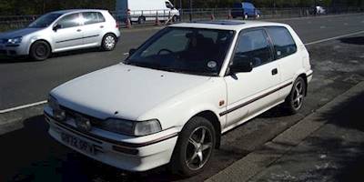 File:1990 Toyota Corolla 1.3 GL Automatic (13307228375 ...