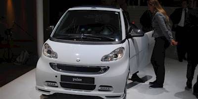 File:Smart fortwo coupé pulse at Frankfurt Motor Show IAA ...