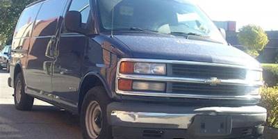 File:Chevrolet Express 1500 Van (Kebecson).JPG - Wikimedia ...