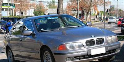 File:BMW 540i 4.4 1999 (15066720513).jpg - Wikimedia Commons