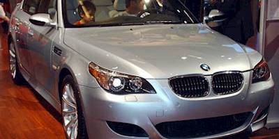 File:2007 BMW M5.JPG - Wikimedia Commons