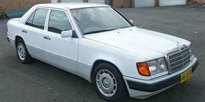 File:1990-1993 Mercedes-Benz 230 E (W124) sedan 01.jpg ...