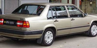 Rear 1995 Volvo 940
