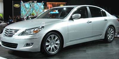 File:Hyundai Genesis sedan NY.jpg - Wikimedia Commons