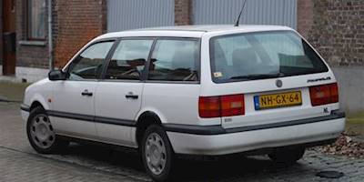 File:Volkswagen Passat B4 Variant in Aardenburg 3.JPG ...