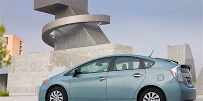 2012 Toyota Prius Plug-in - The Most Popular Hybrid in the ...