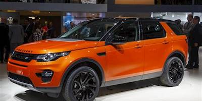 File:Jaguar Land Rover press conference, 2014 Paris Motor ...