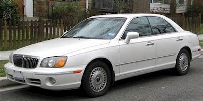 File:2001 Hyundai XG300 -- 03-16-2012.JPG - Wikimedia Commons