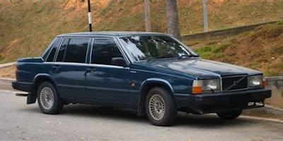 1992 Volvo 740 Sedan Images