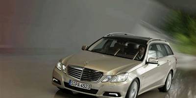 Frankfurt 2009: Mercedes-Benz E-Class Estate Makes Its Debut