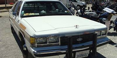 1991 Ford LTD Crown Victoria